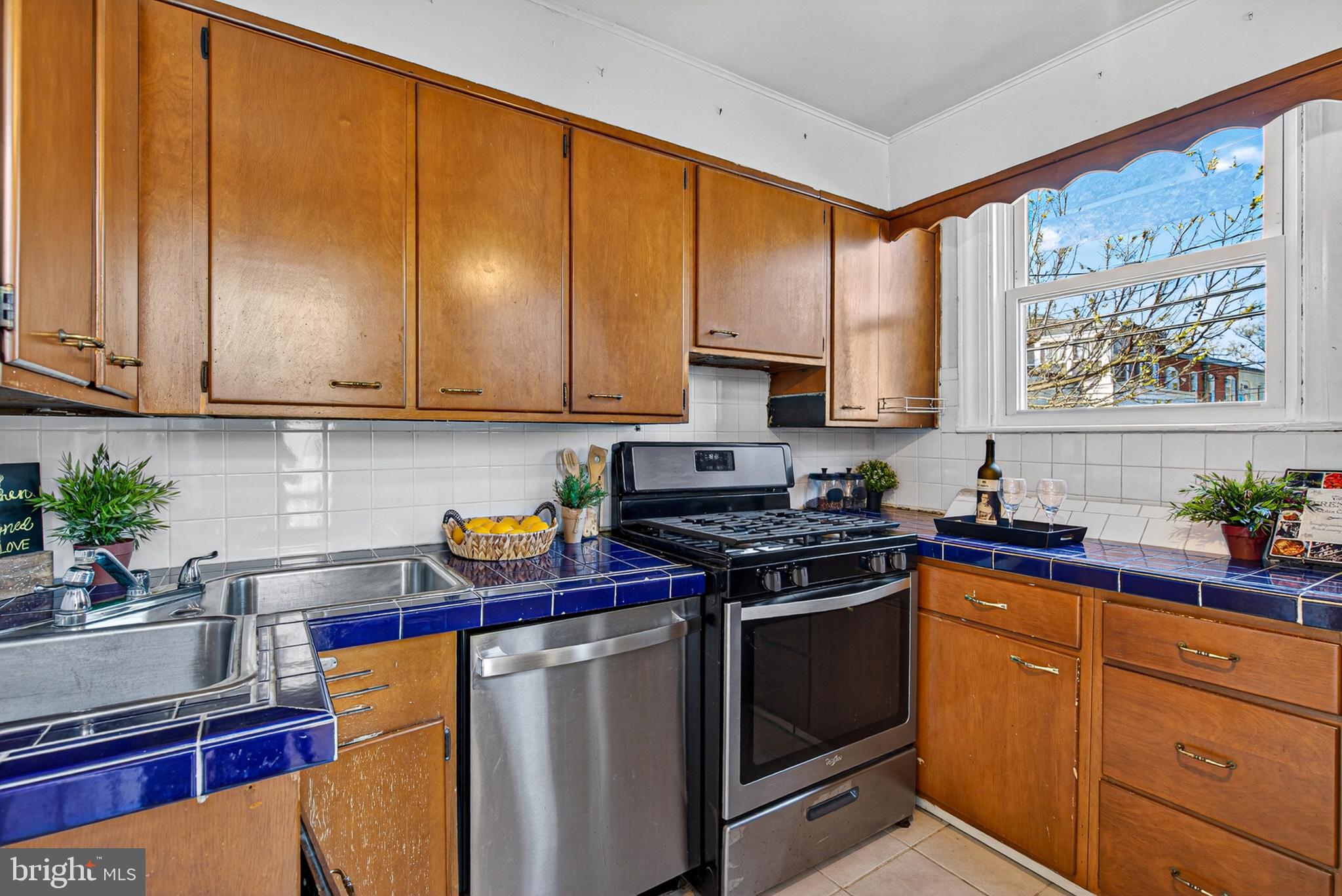 EDNOR GARDENS HISTORIC DISTRICT - Residential