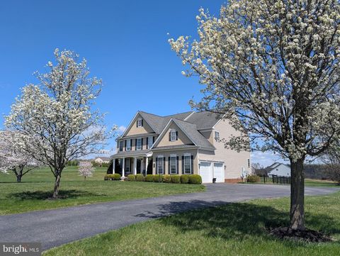 Homes For Sale - 5 Turnout Lane<br/> ETTERS, PA 17319