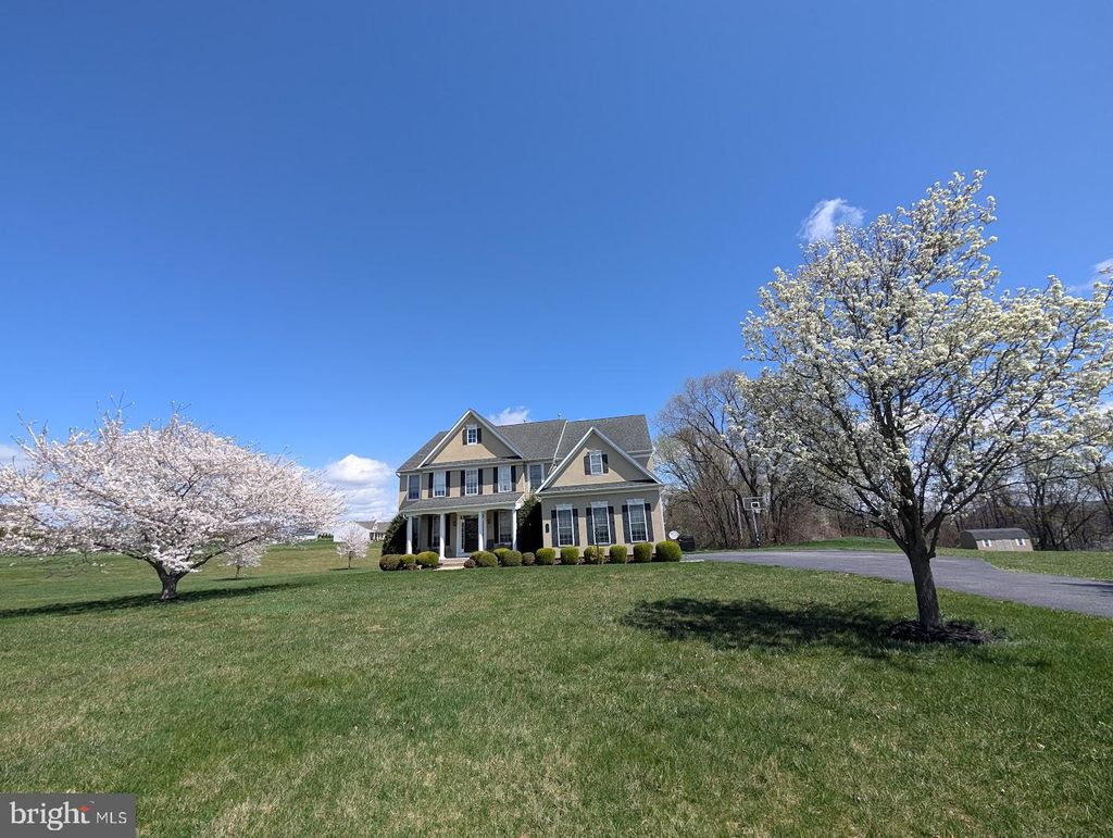 Photo of 5 Turnout Lane, ETTERS, PA 17319 (MLS # PAYK2079572)