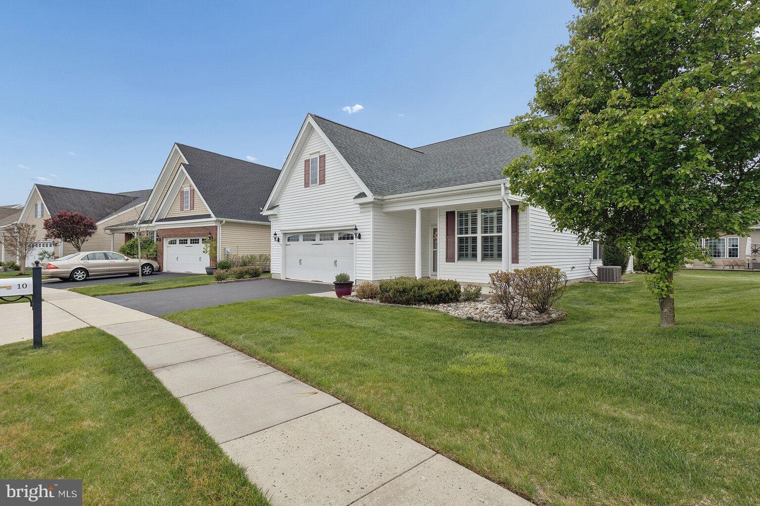 10 MONTCLAIRE ROAD