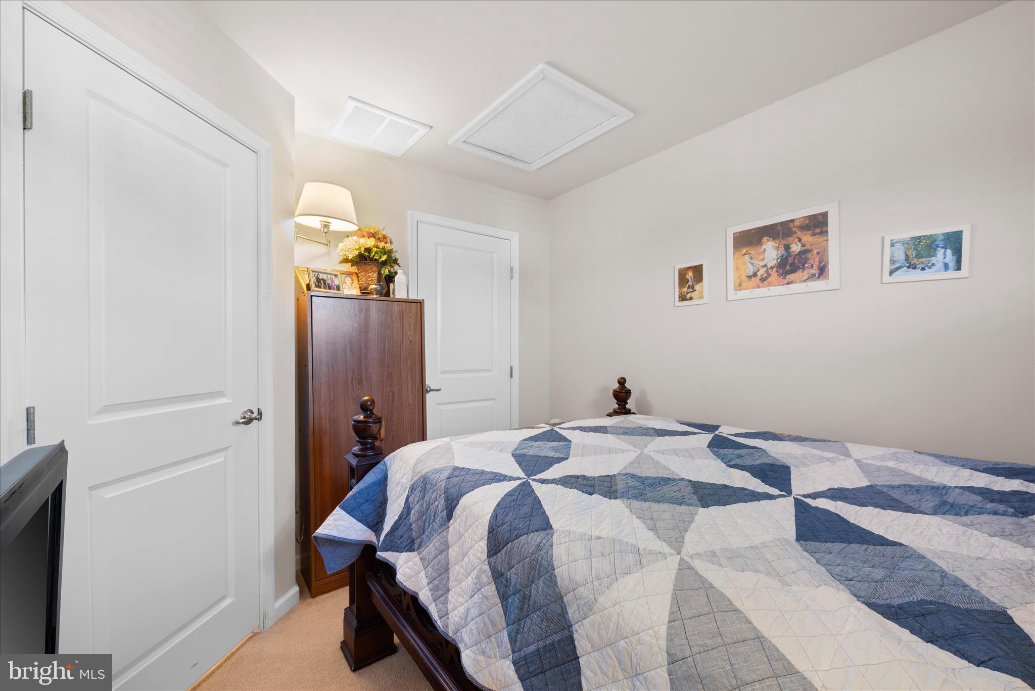 BROOKFIELD - Residential