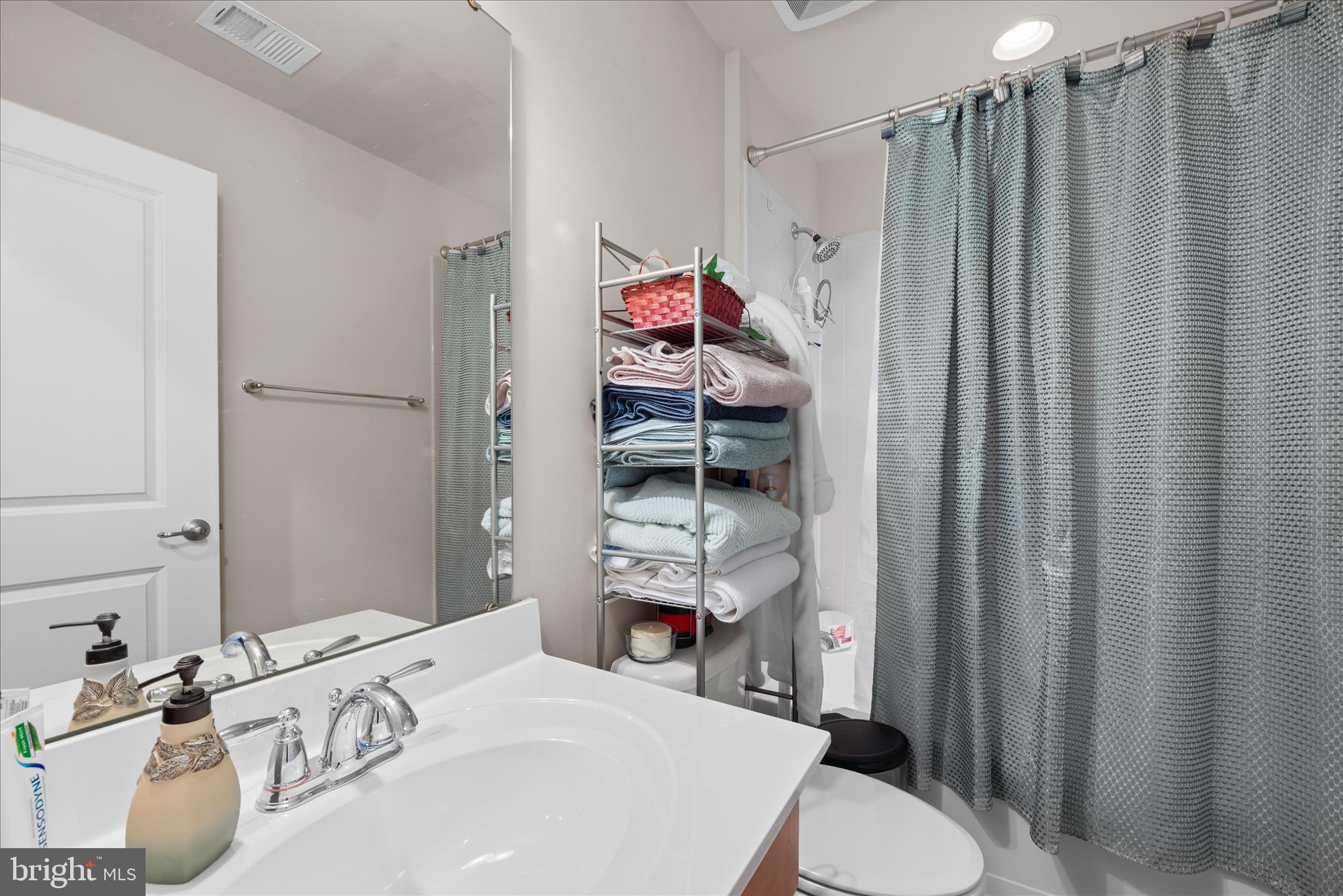 BROOKFIELD - Residential