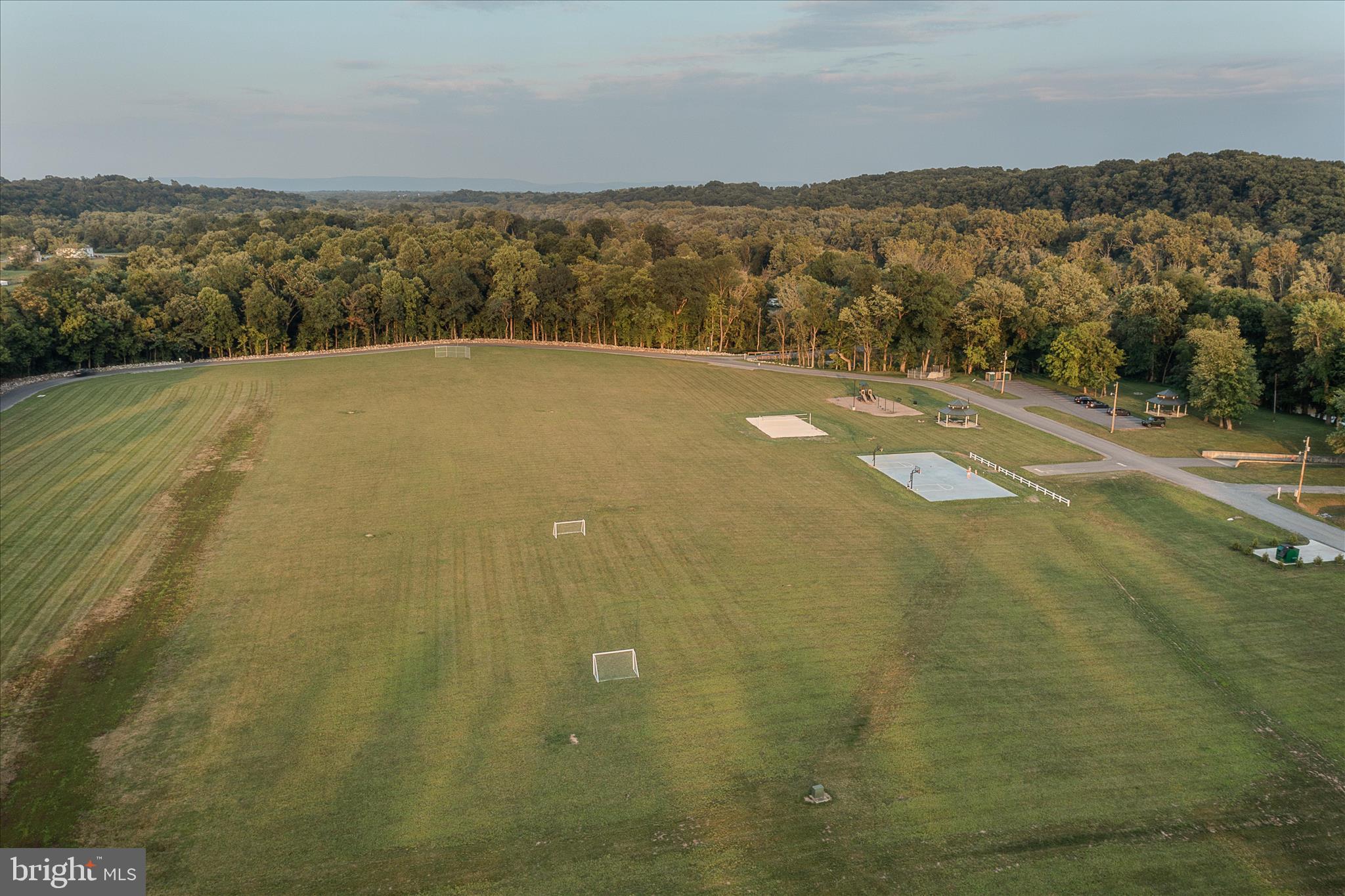 BROOKFIELD - Residential