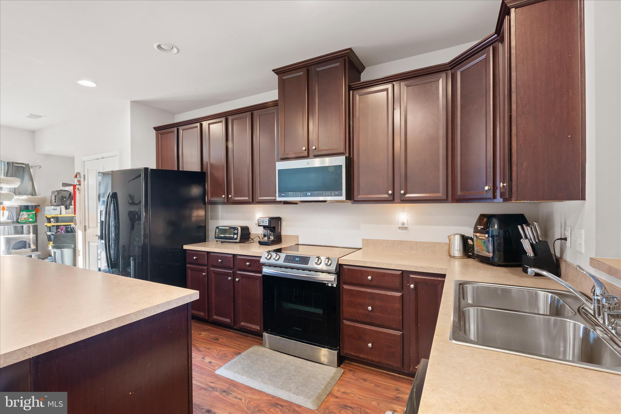 BROOKFIELD - Residential