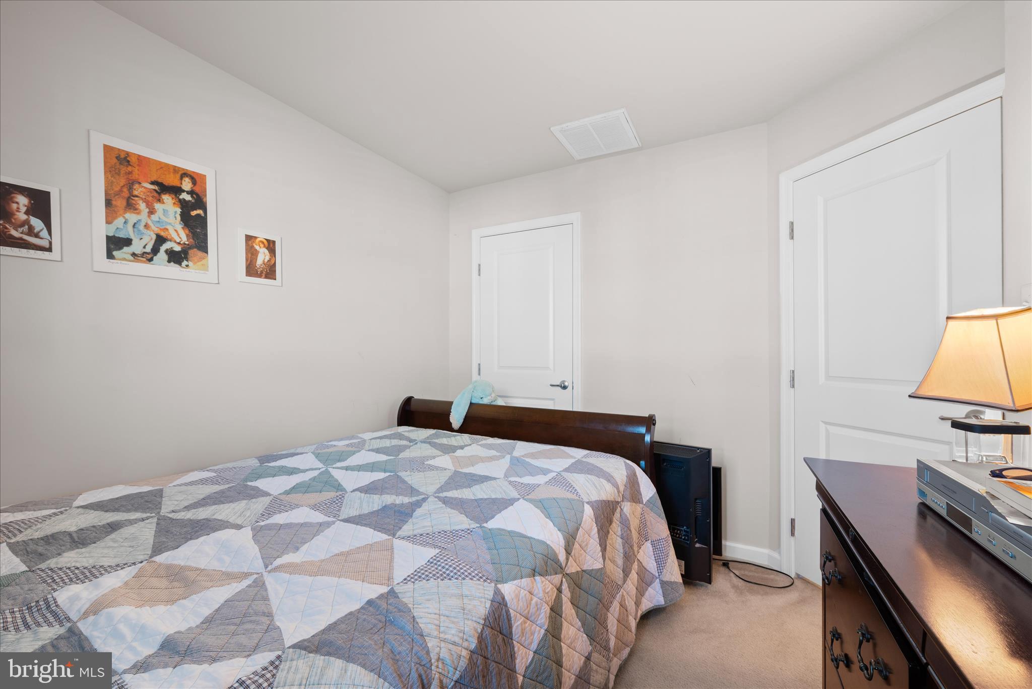 BROOKFIELD - Residential