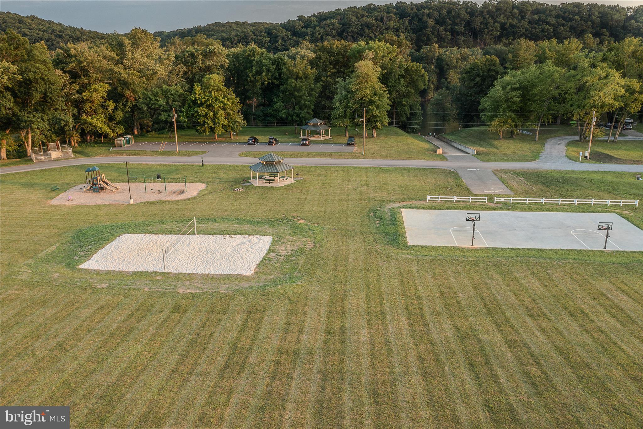 BROOKFIELD - Residential