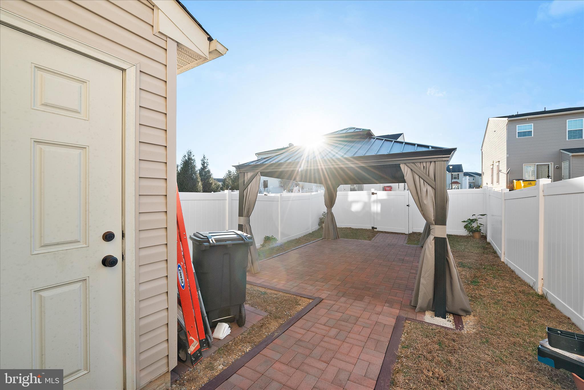 BROOKFIELD - Residential