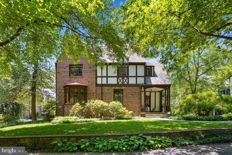 Photo of 5710 Warwick Place, CHEVY CHASE, MD 20815 (MLS # MDMC2181160)