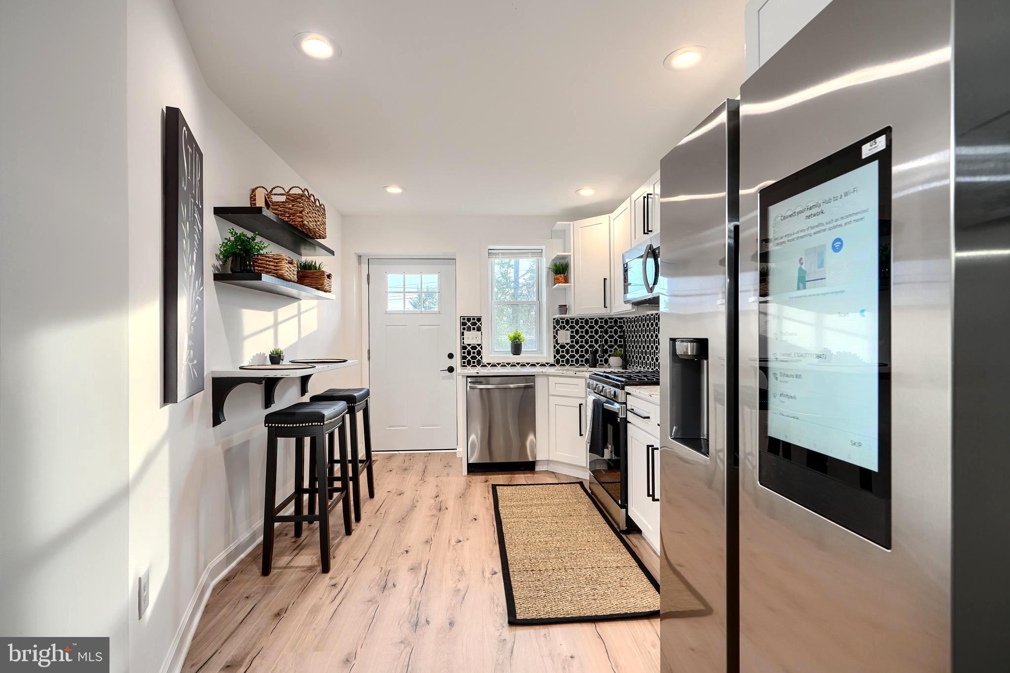 BROADWAY EAST - Residential