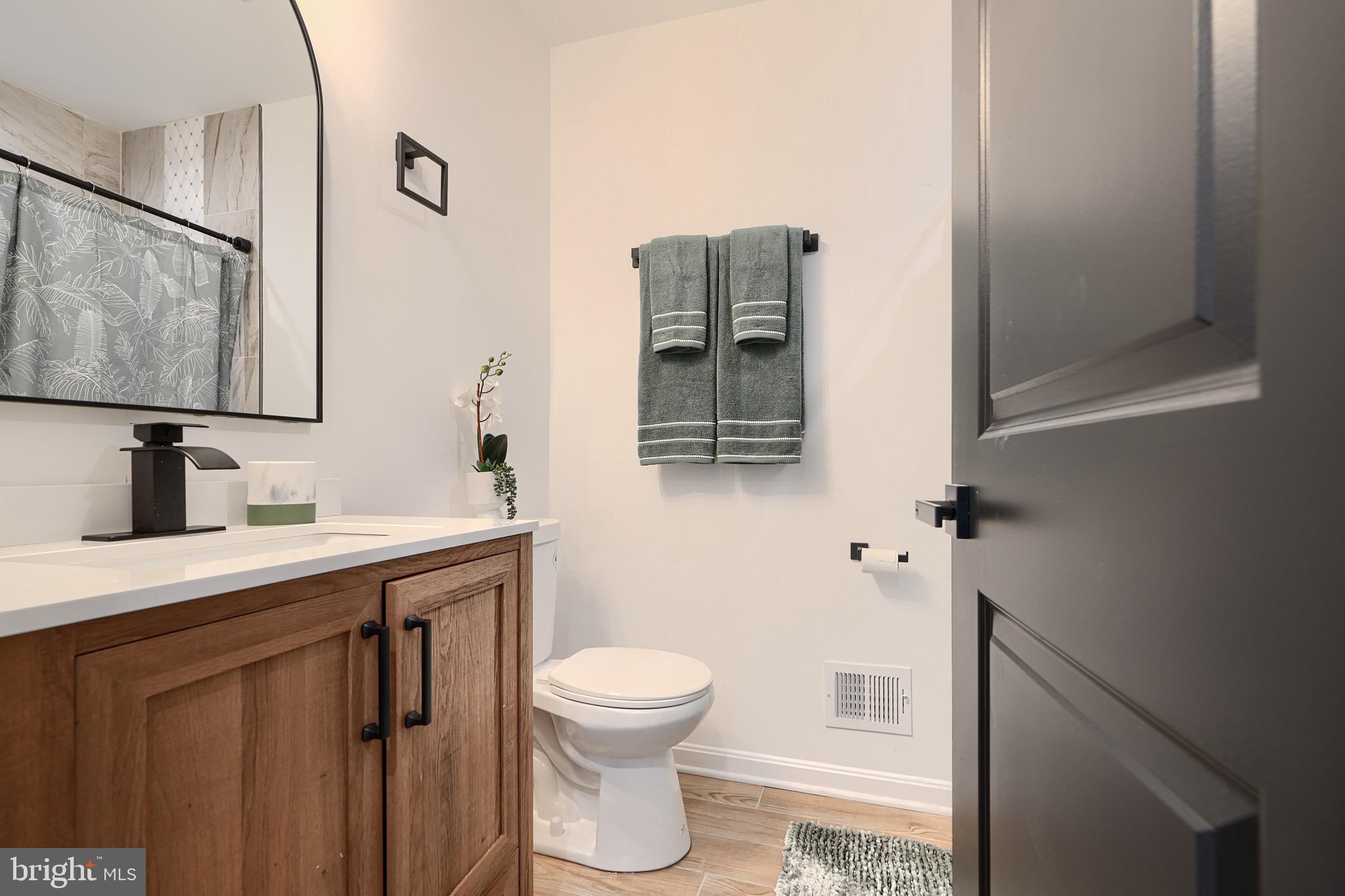 BROADWAY EAST - Residential