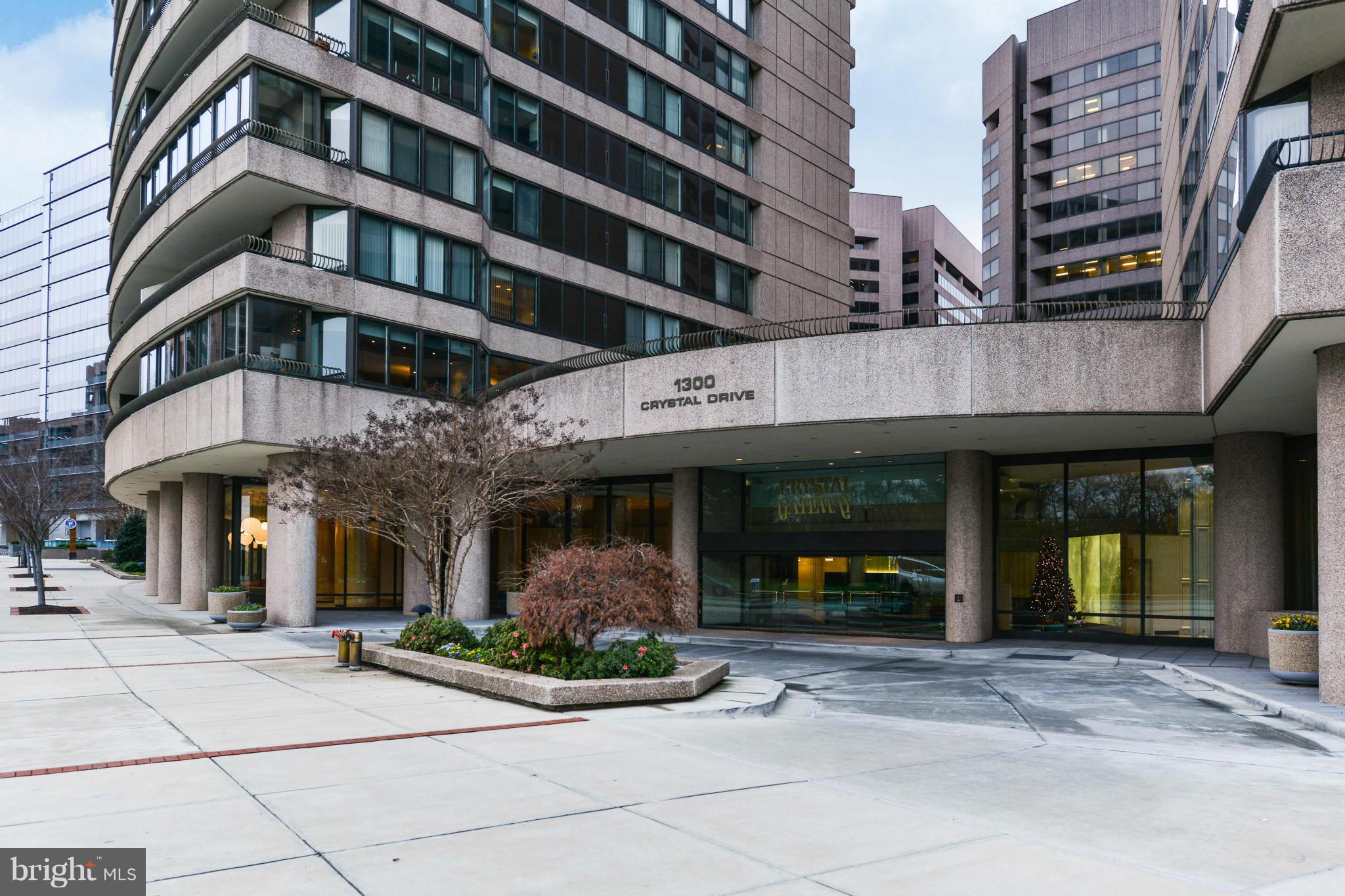 CRYSTAL GATEWAY - Residential