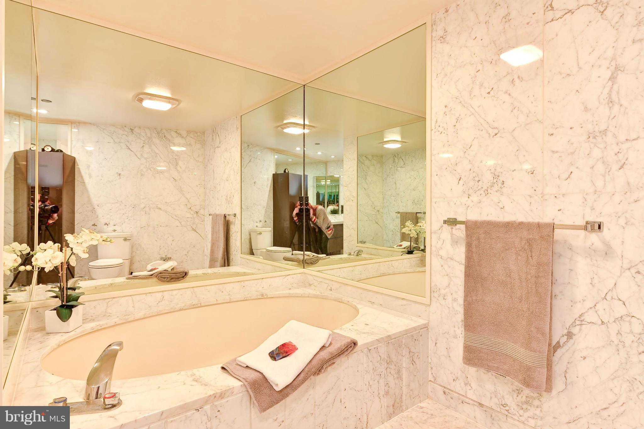 CRYSTAL GATEWAY - Residential