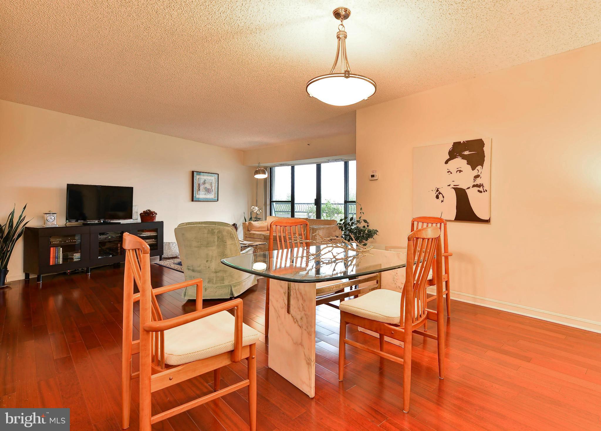 CRYSTAL GATEWAY - Residential