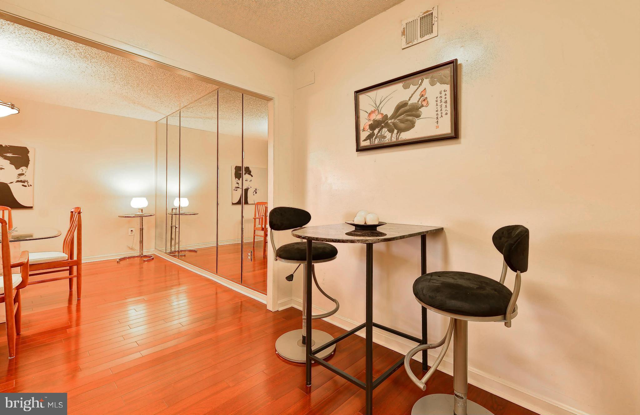 CRYSTAL GATEWAY - Residential