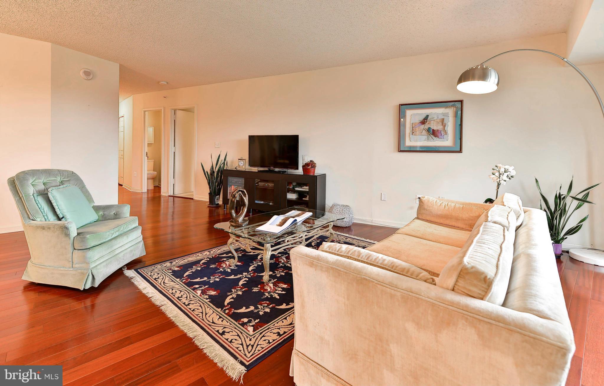 CRYSTAL GATEWAY - Residential