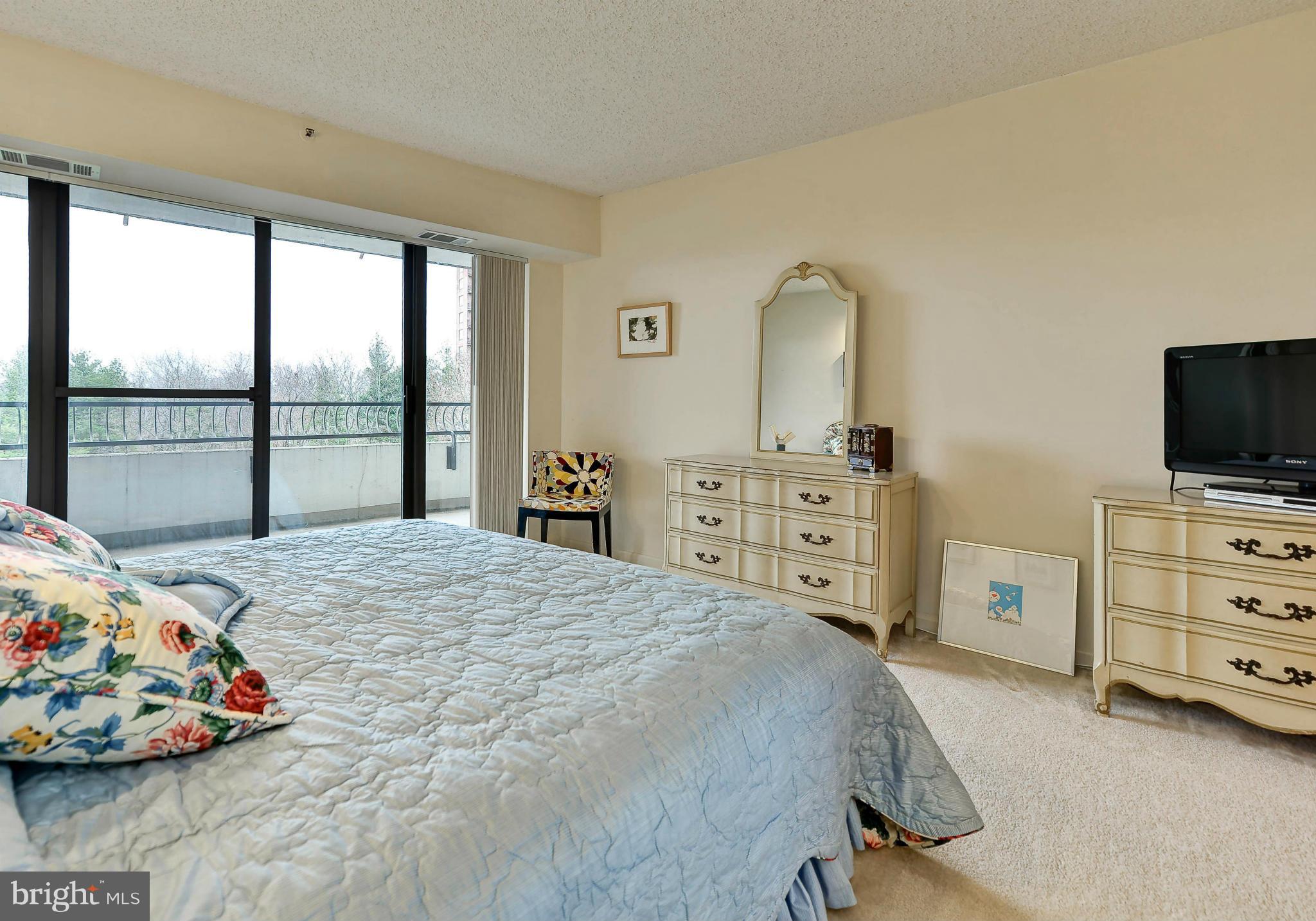 CRYSTAL GATEWAY - Residential