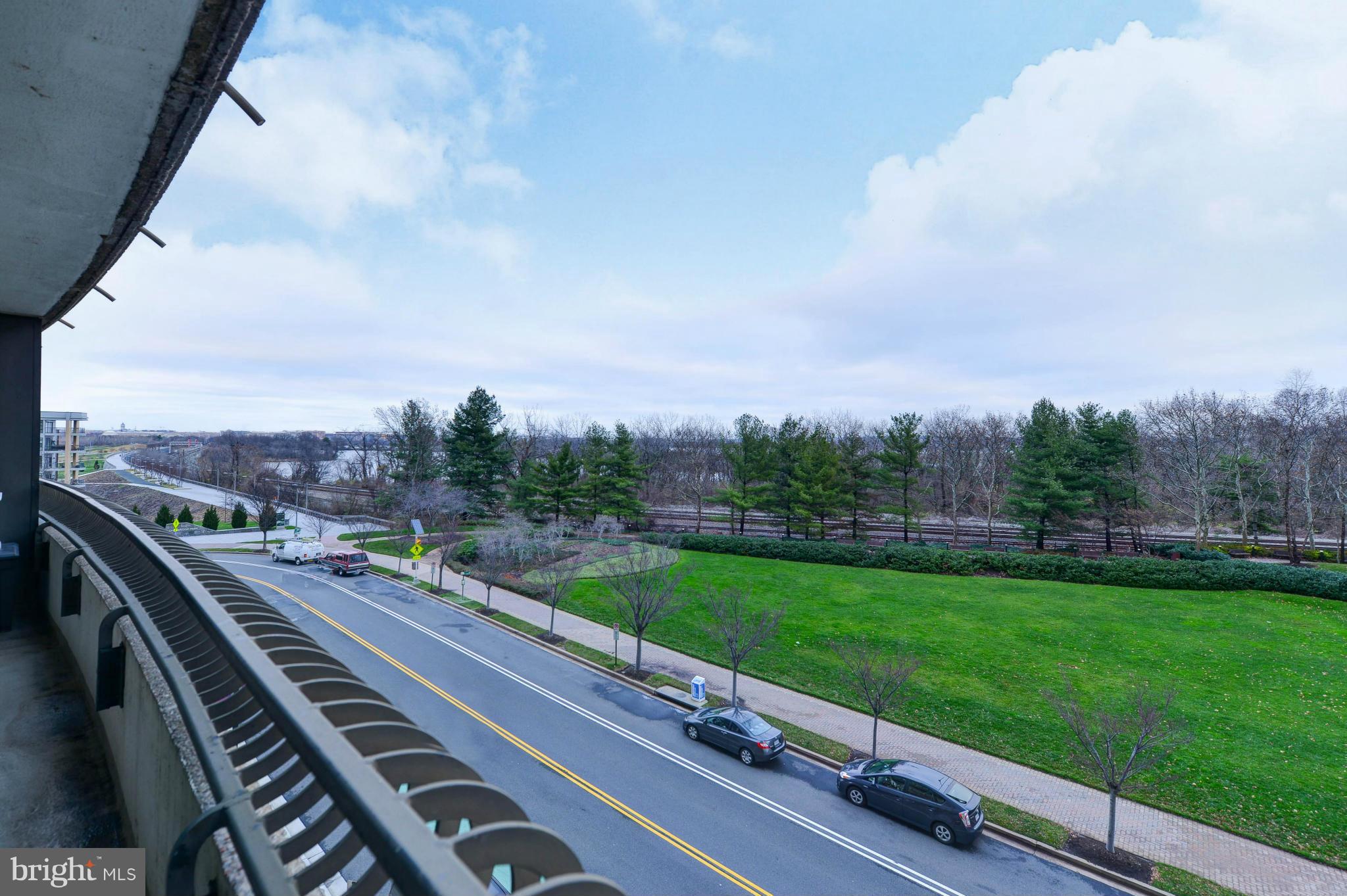 CRYSTAL GATEWAY - Residential