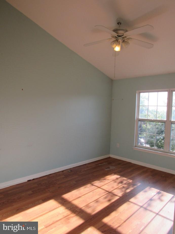 COUNTRY WALK - Residential