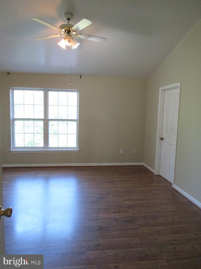 COUNTRY WALK - Residential