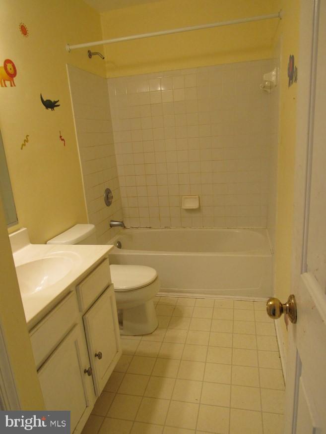 COUNTRY WALK - Residential