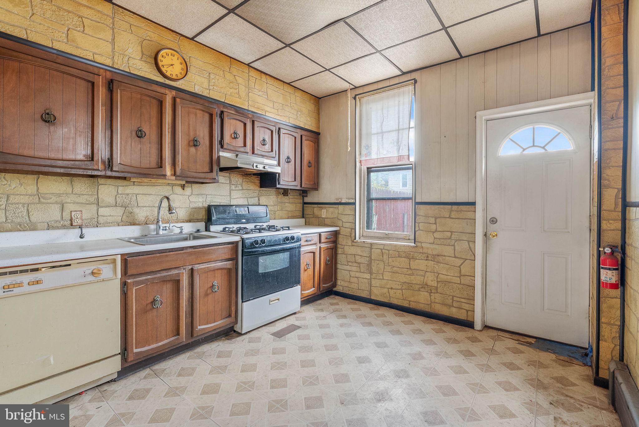 PORT RICHMOND - Residential