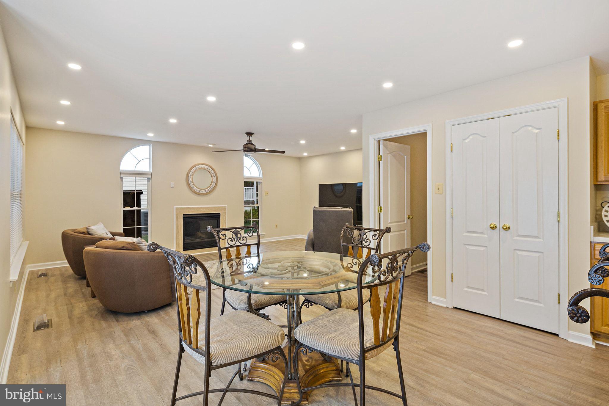 HAWK RIDGE FARM - Residential