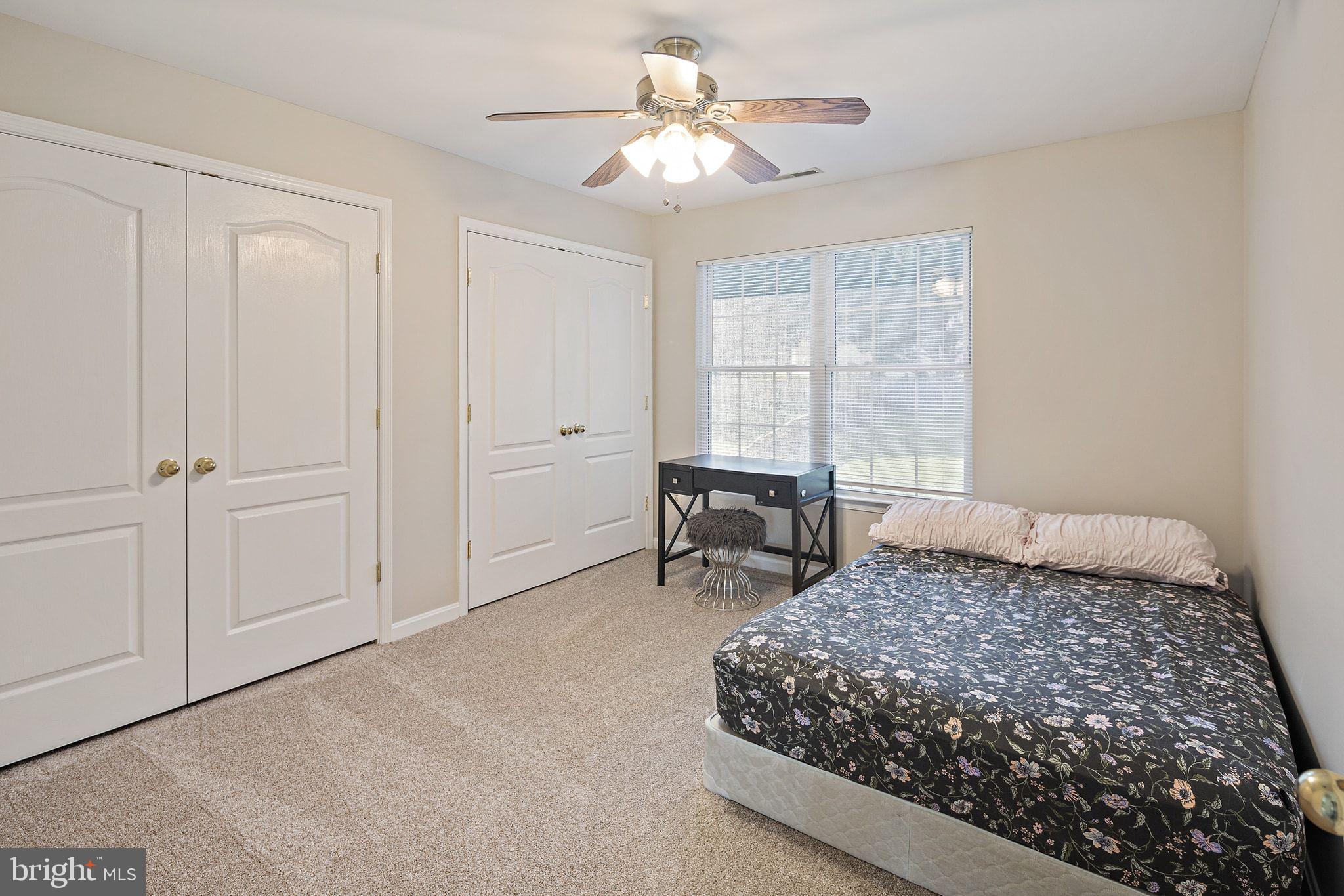 HAWK RIDGE FARM - Residential