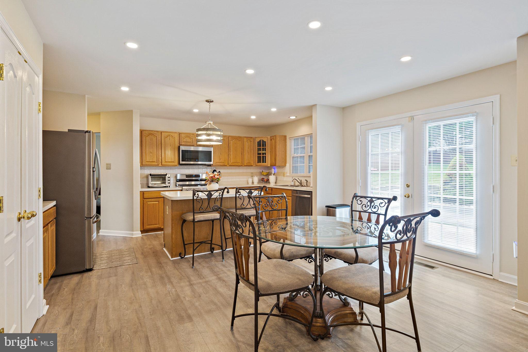 HAWK RIDGE FARM - Residential