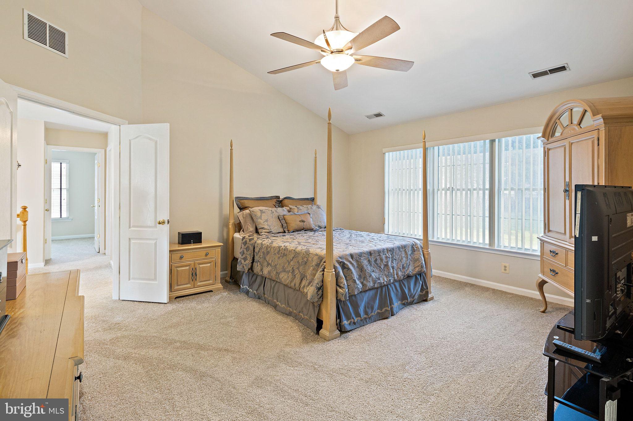 HAWK RIDGE FARM - Residential