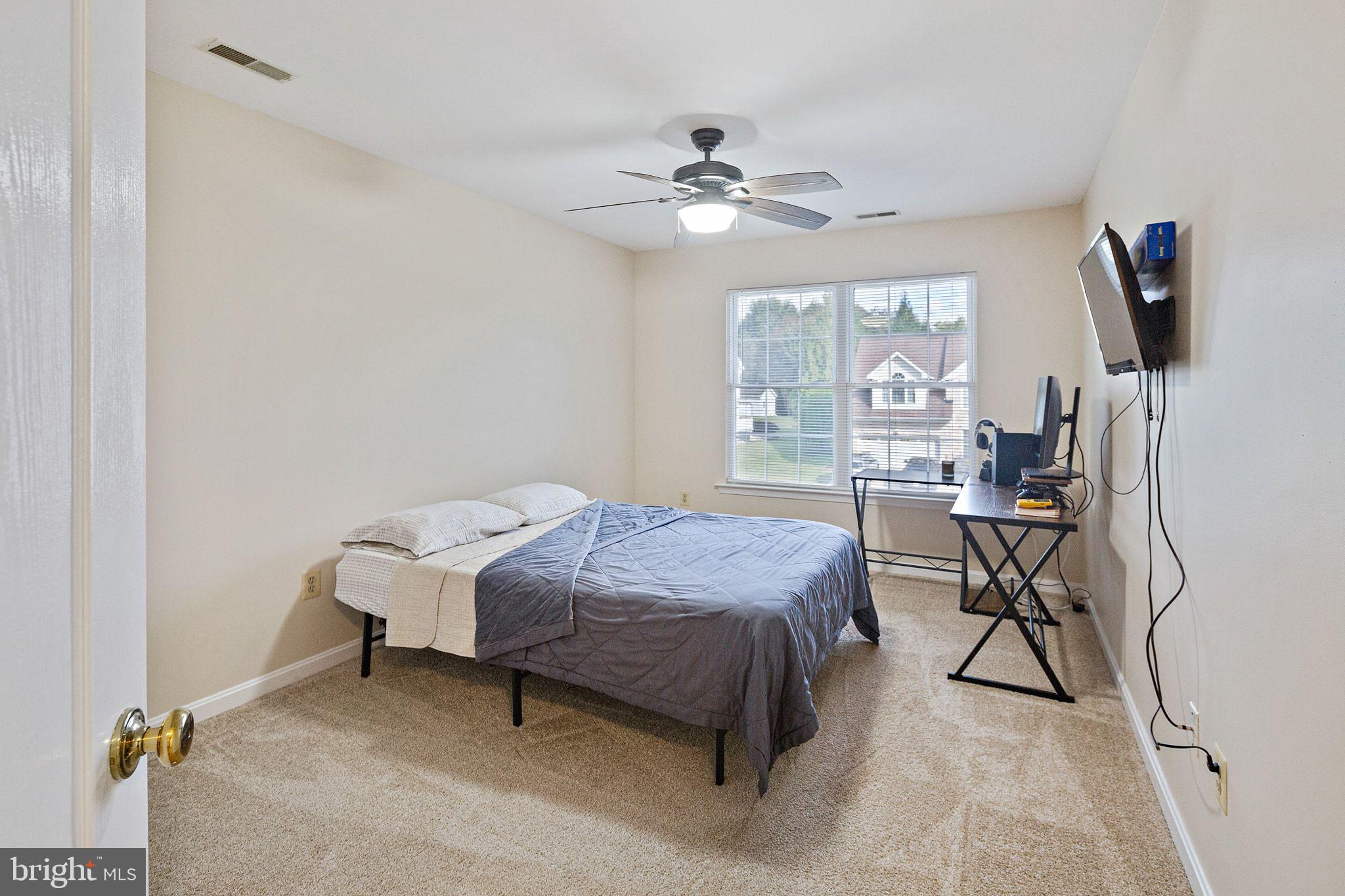 HAWK RIDGE FARM - Residential