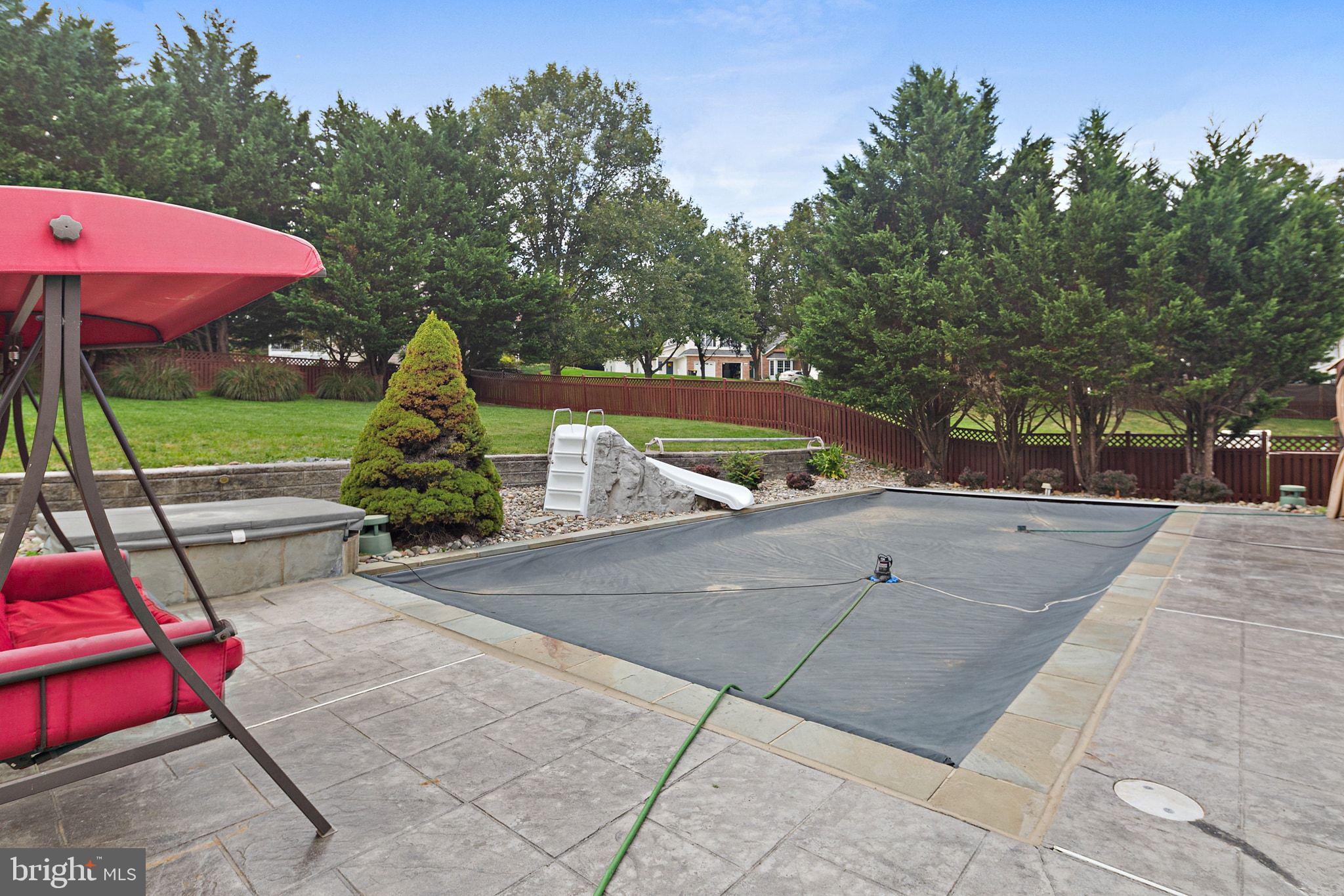 HAWK RIDGE FARM - Residential