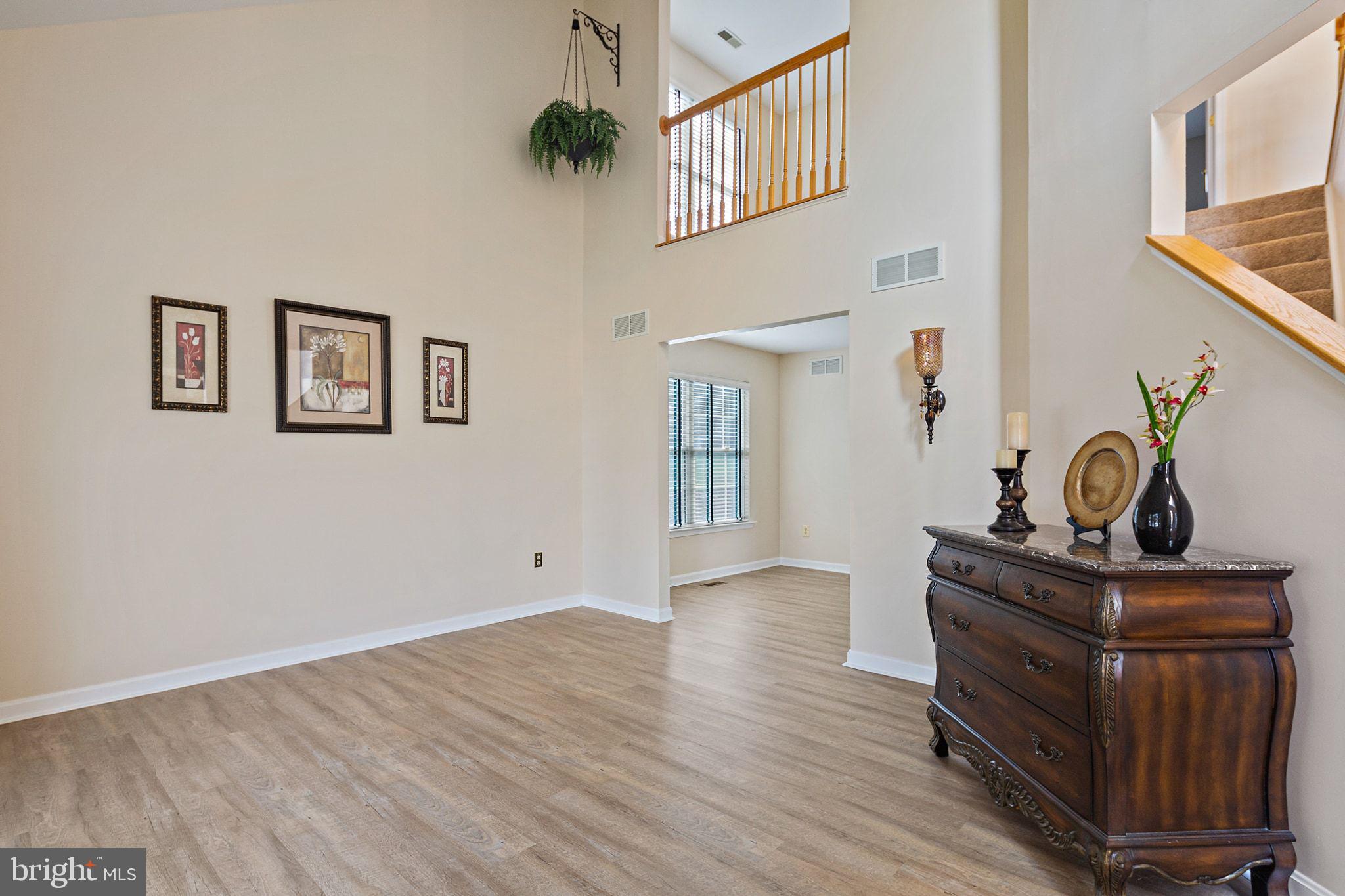 HAWK RIDGE FARM - Residential