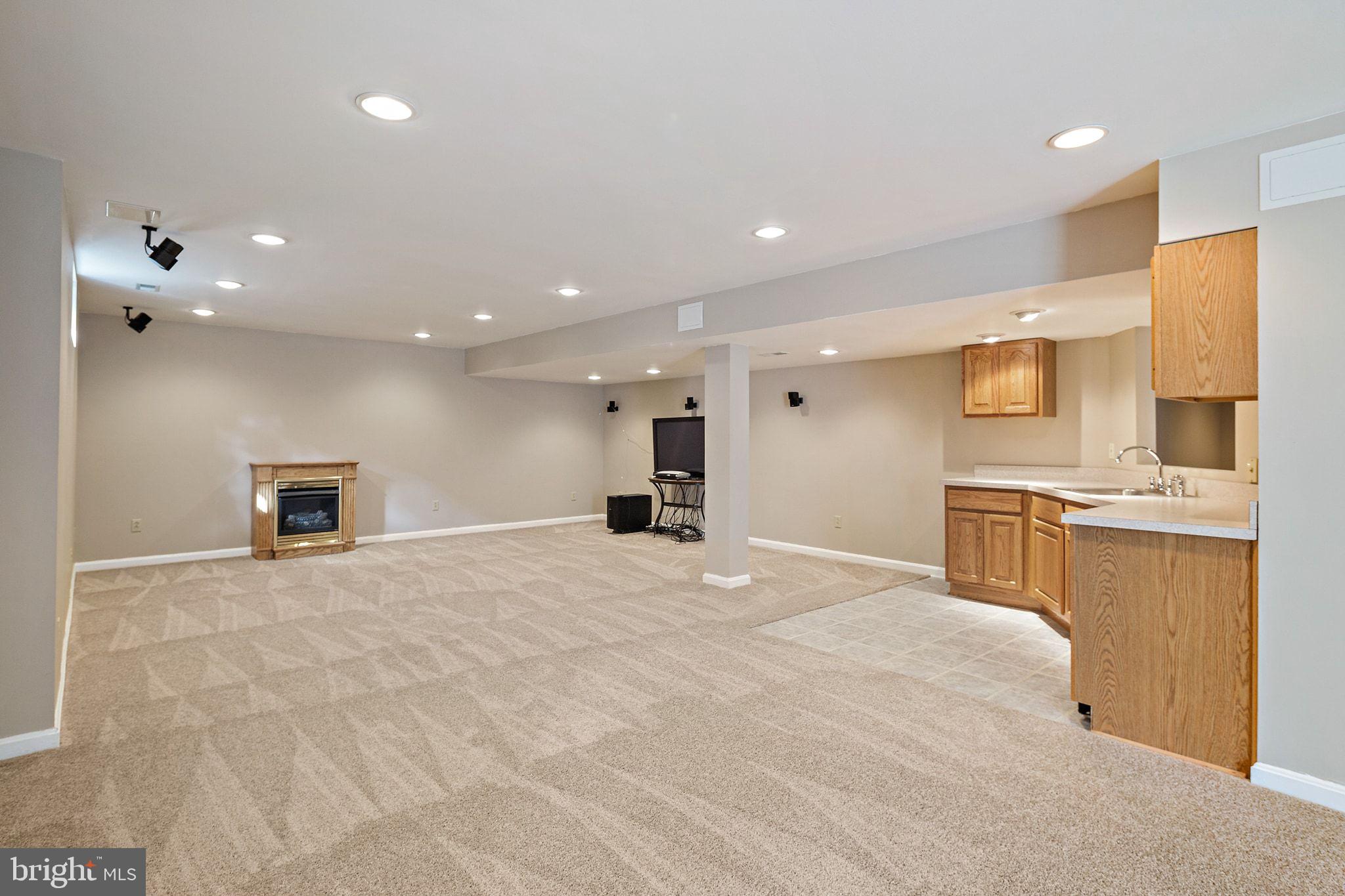 HAWK RIDGE FARM - Residential