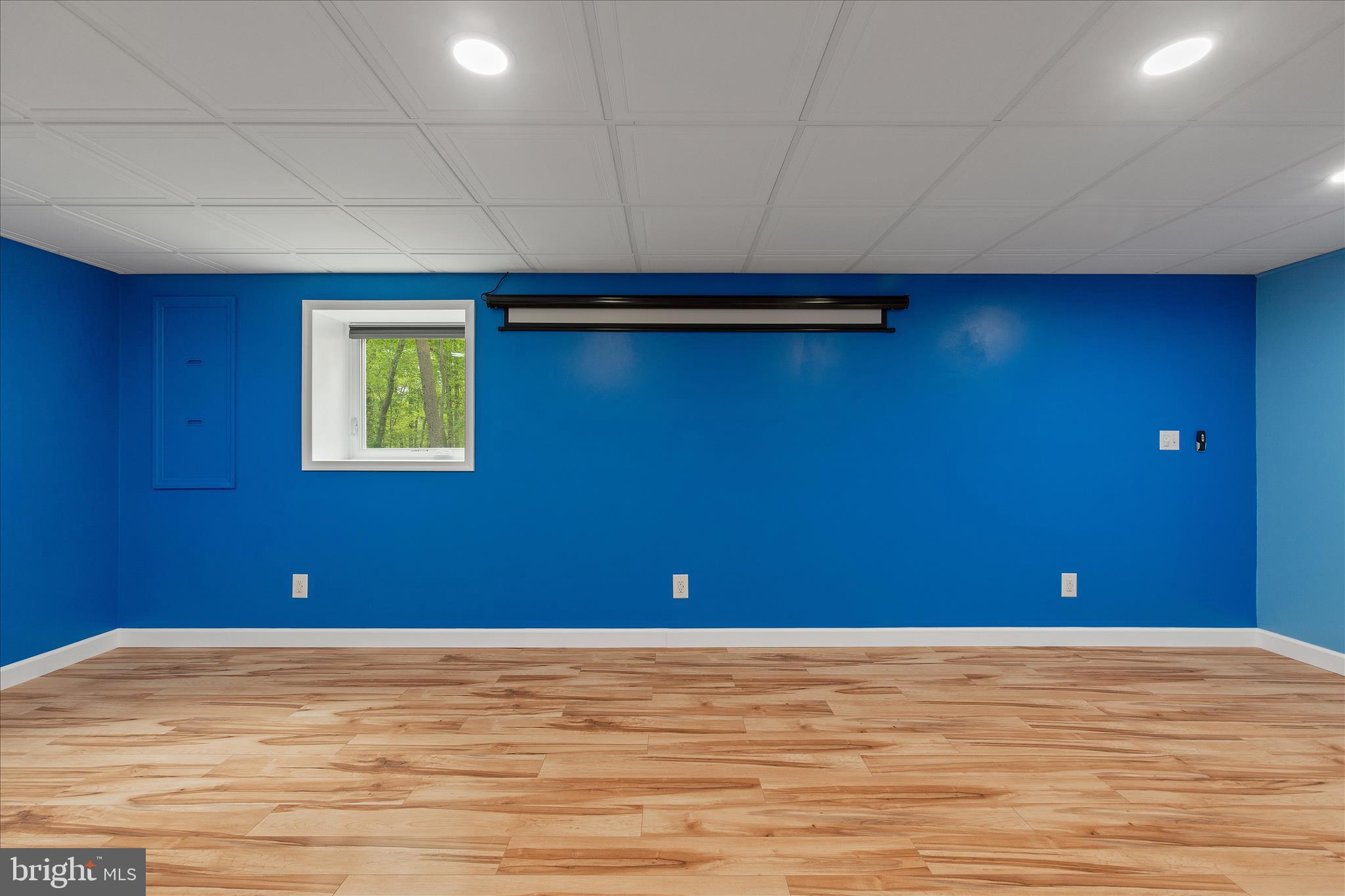 DISNEY ESTATES - Residential