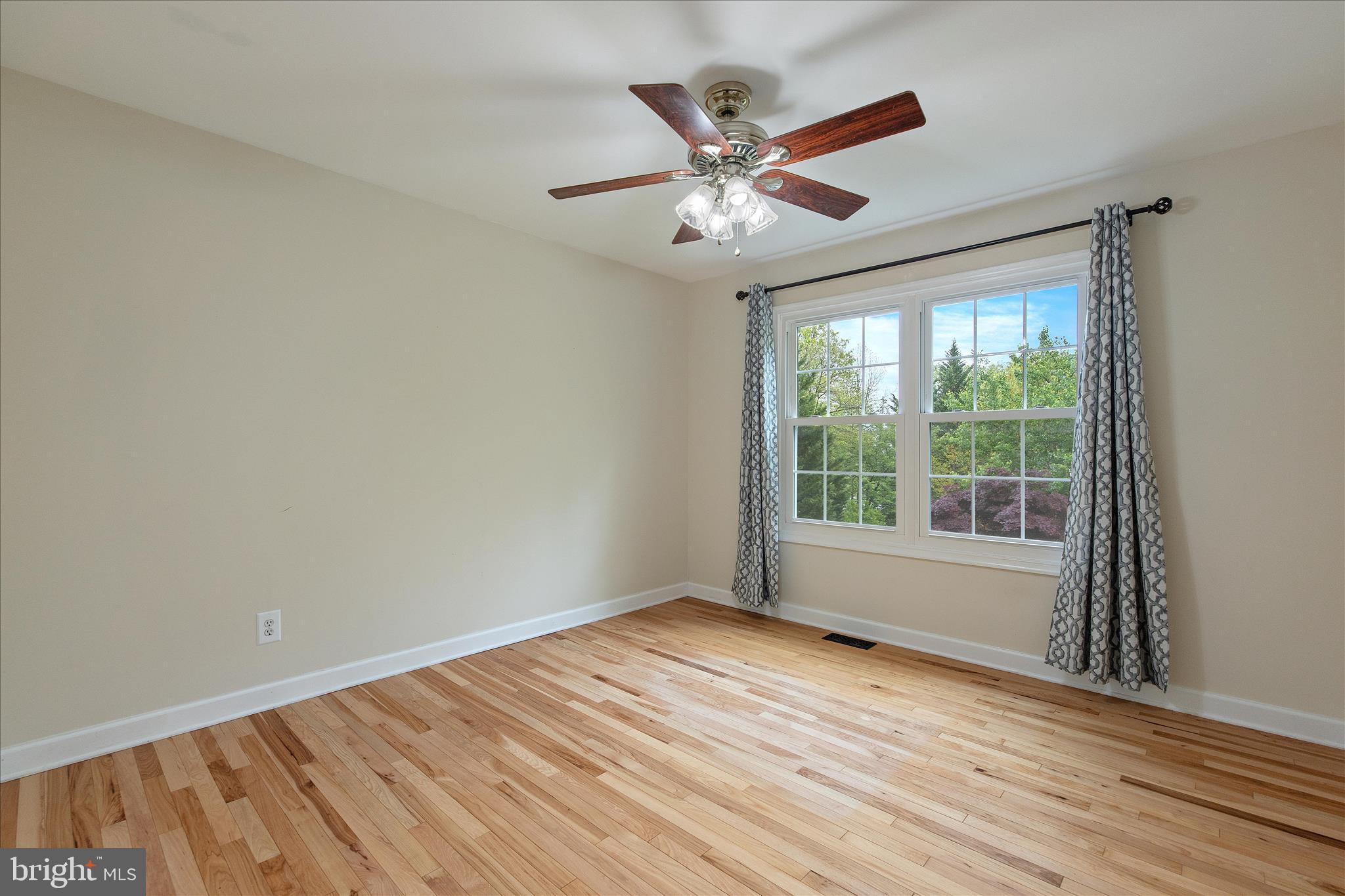 DISNEY ESTATES - Residential