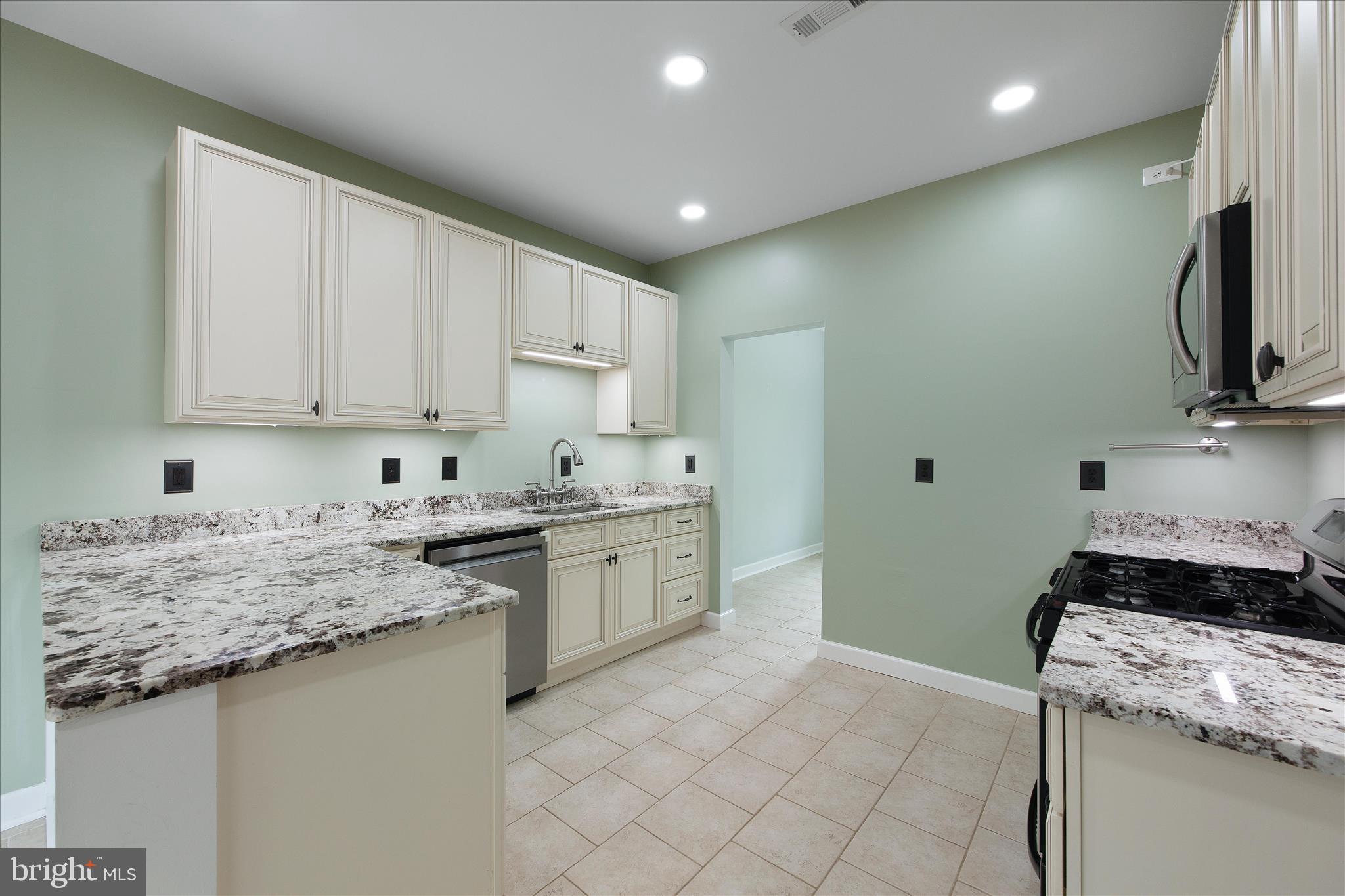 DISNEY ESTATES - Residential