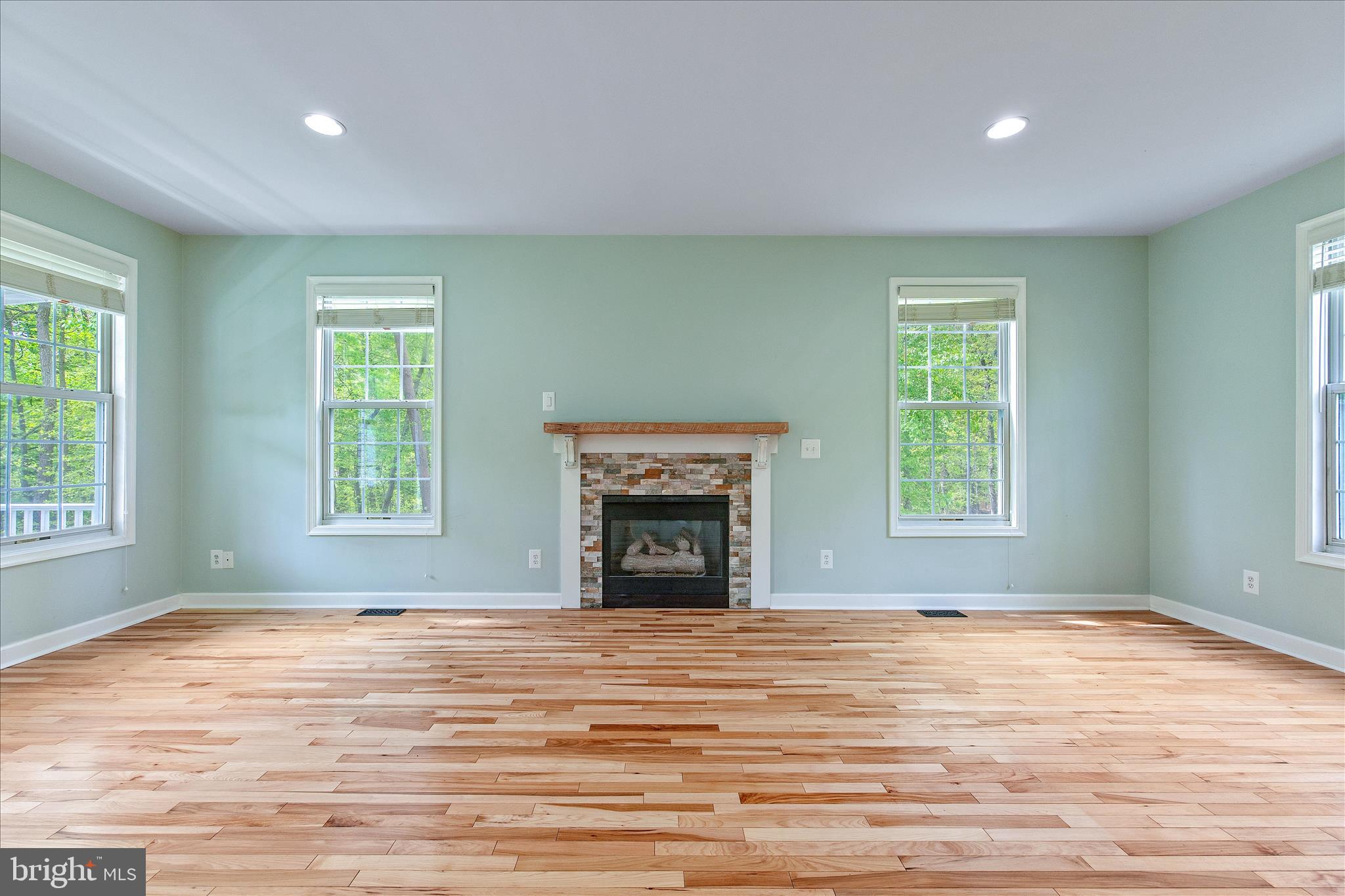 DISNEY ESTATES - Residential