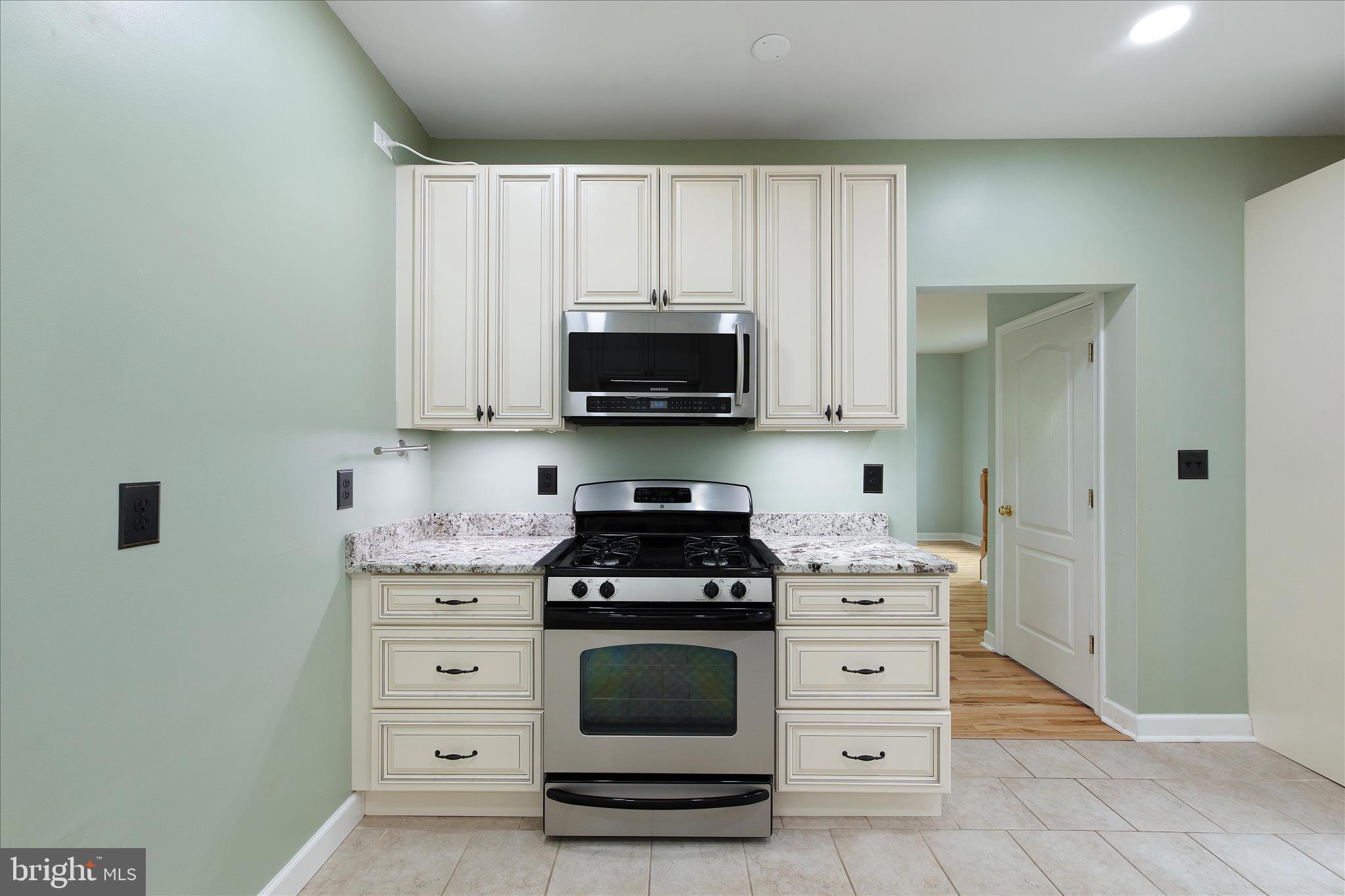 DISNEY ESTATES - Residential