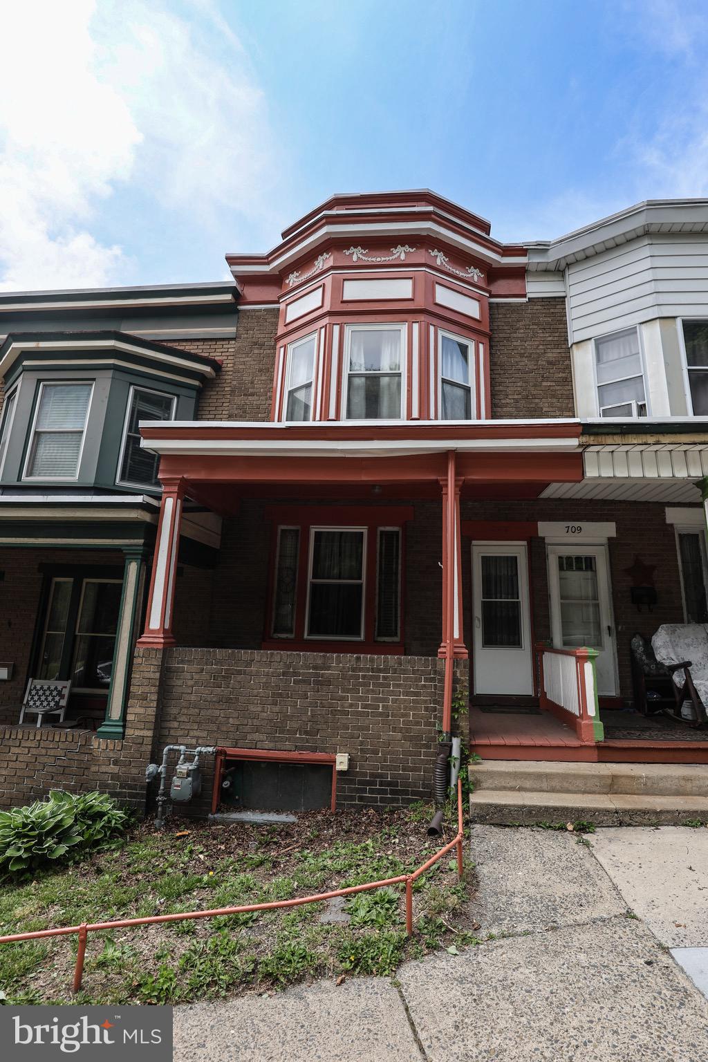 707 N CENTRE STREET