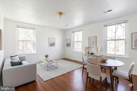 MLS: DCDC2252808