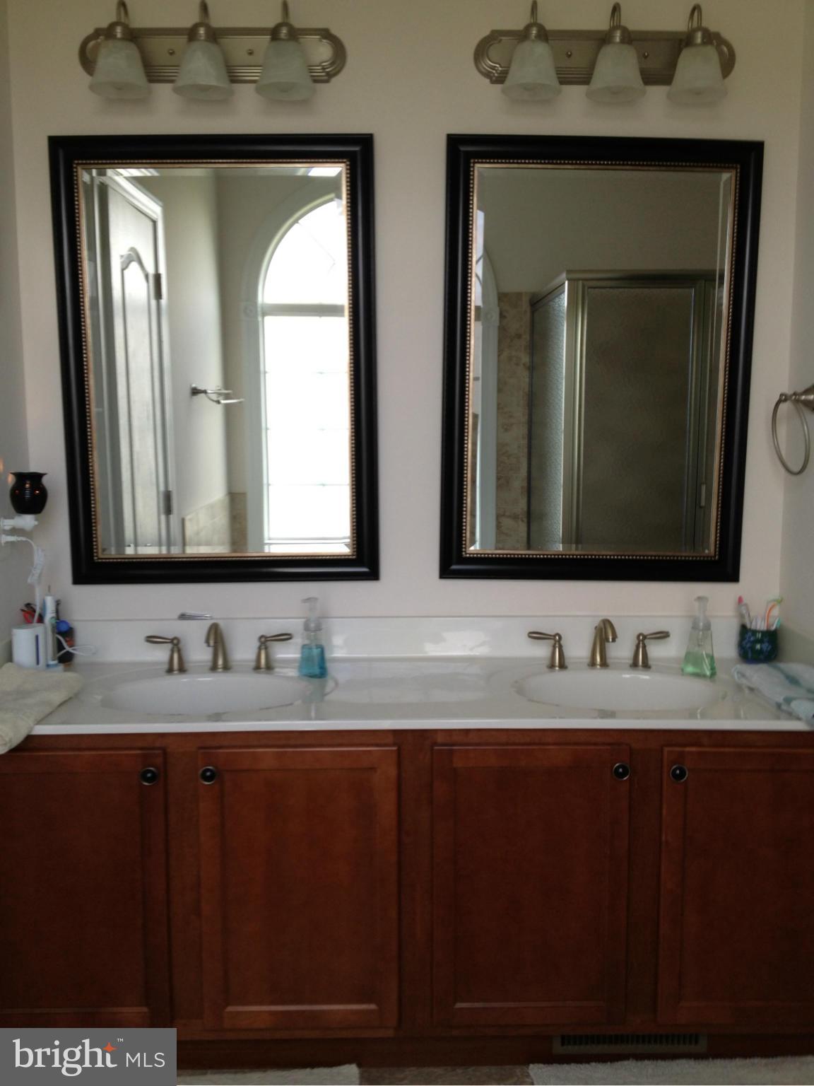 CANTERLEIGH - Residential