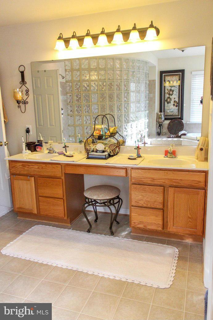 HELEN'S RETREAT - Residential