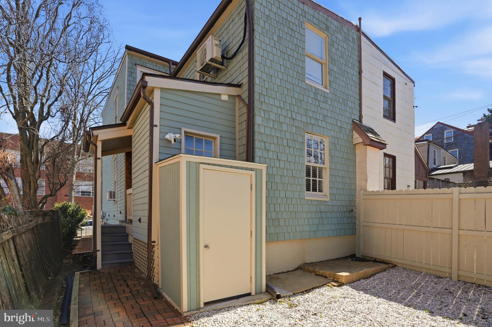 HISTORIC DISTRICT - Residential