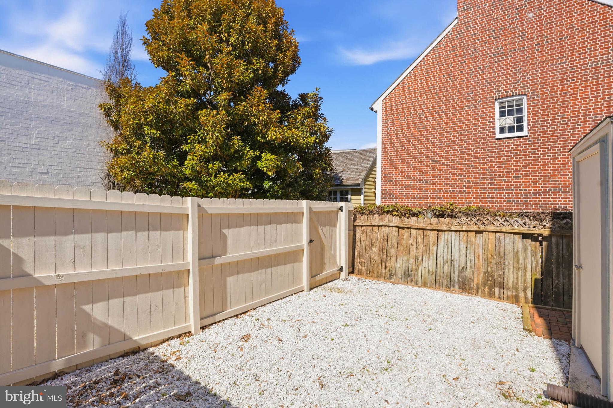 HISTORIC DISTRICT - Residential