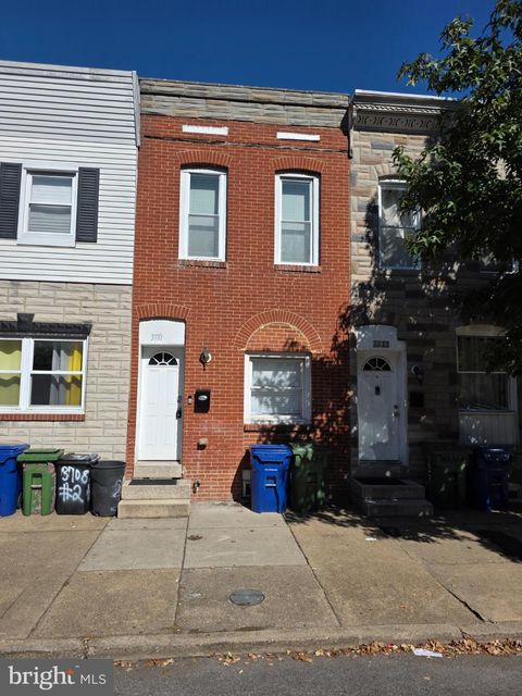Townhouse For Rent - 3710 E Pratt St<br/> BALTIMORE, MD 21224