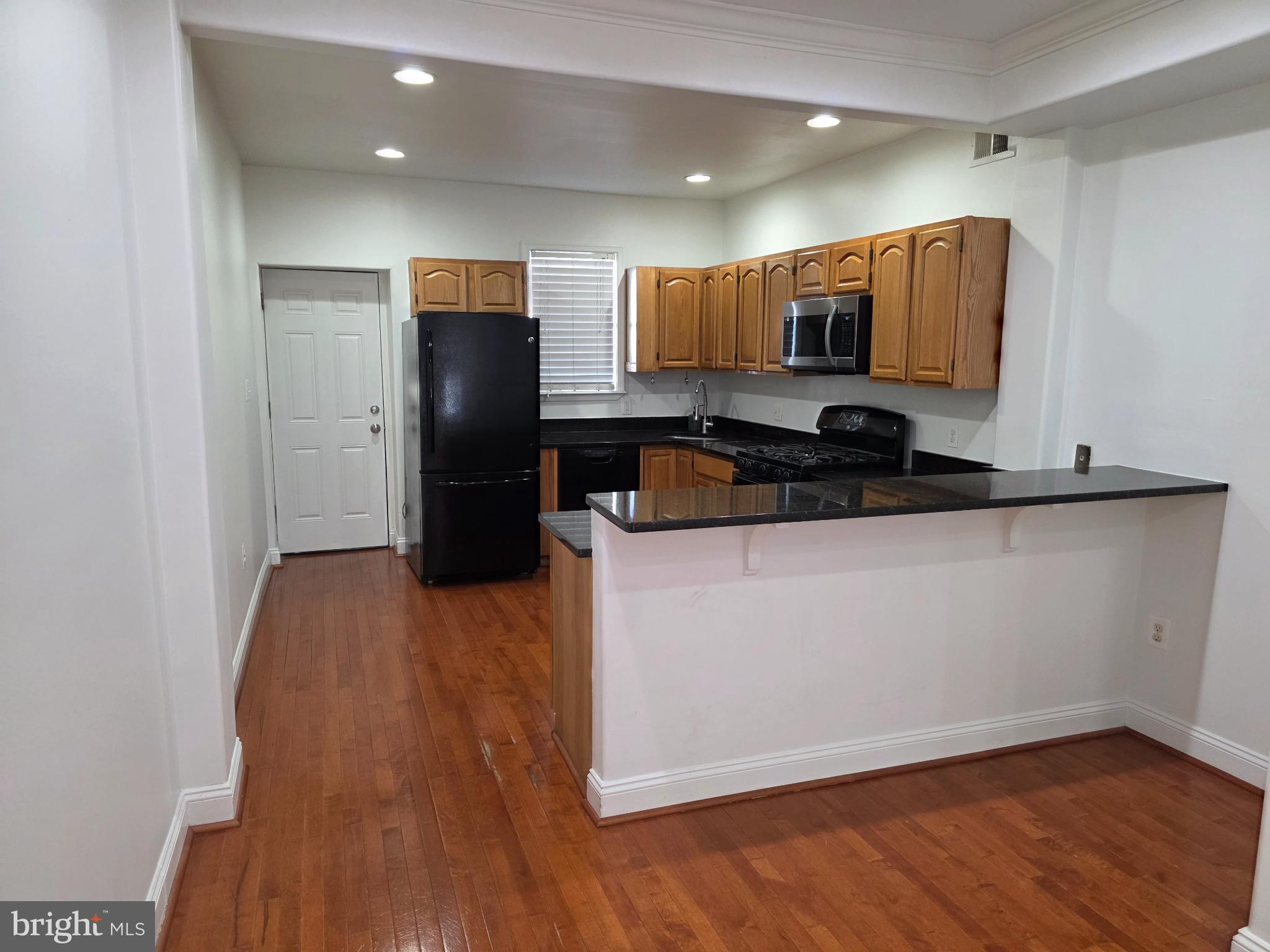 HIGHLANDTOWN - Residential Lease