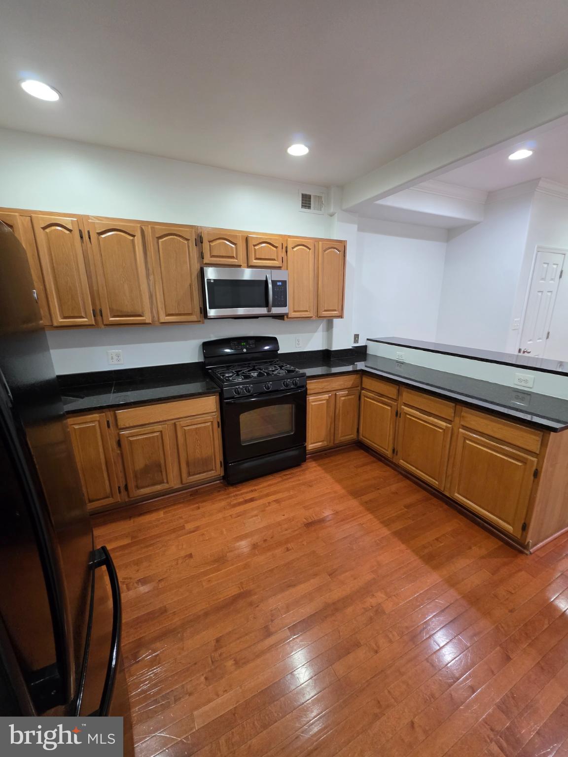 HIGHLANDTOWN - Residential Lease