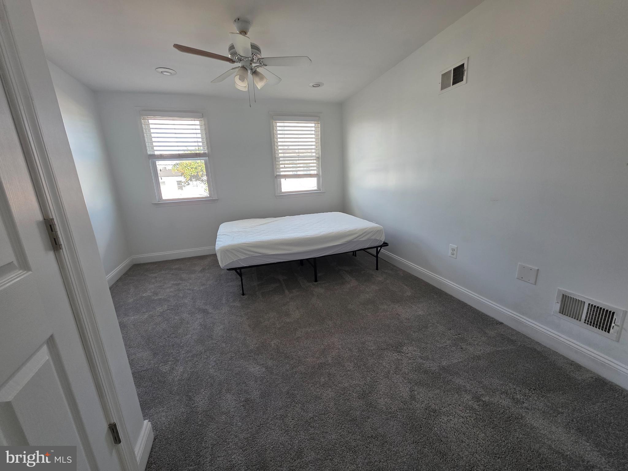 HIGHLANDTOWN - Residential Lease