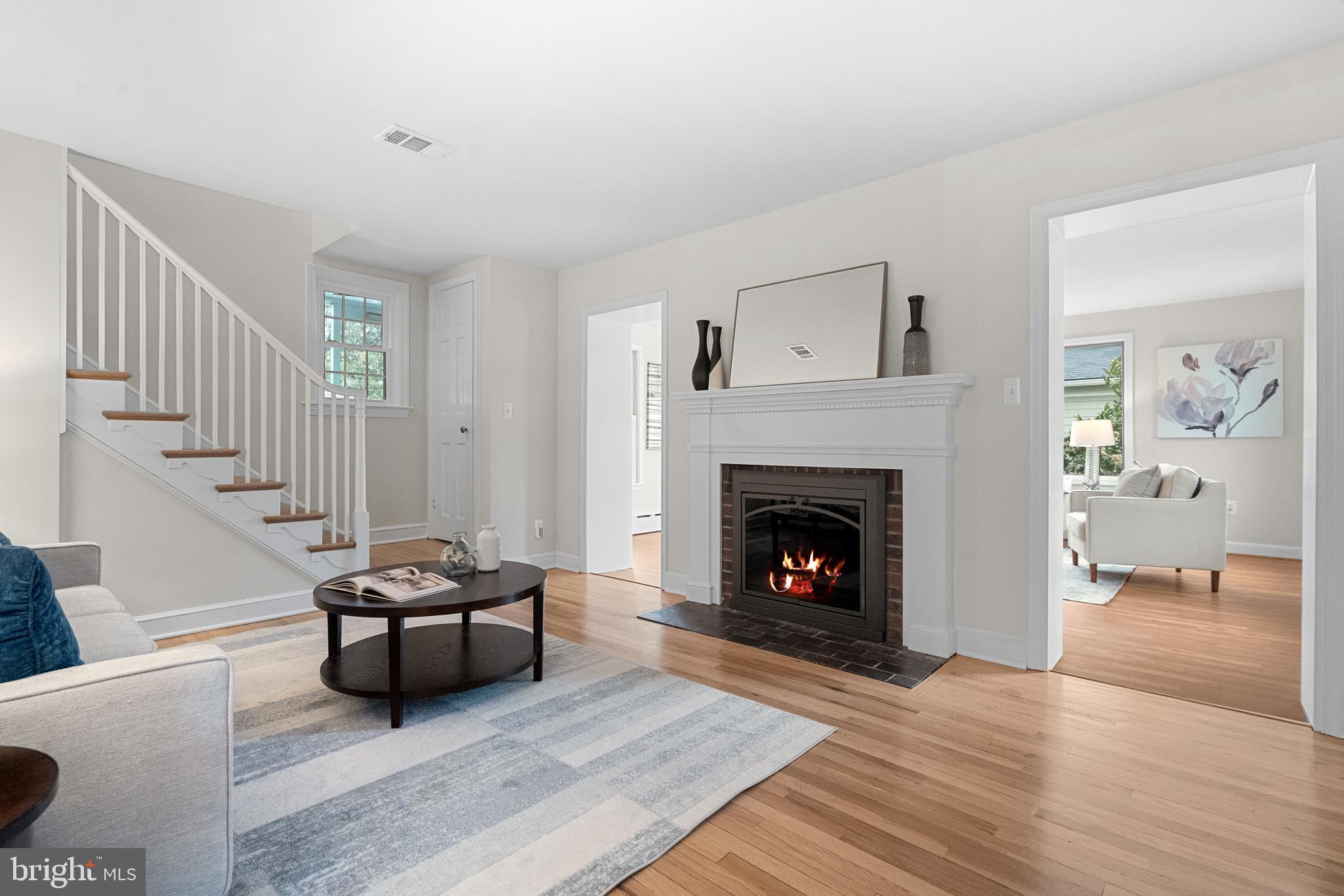 OVER LEE KNOLLS - Residential