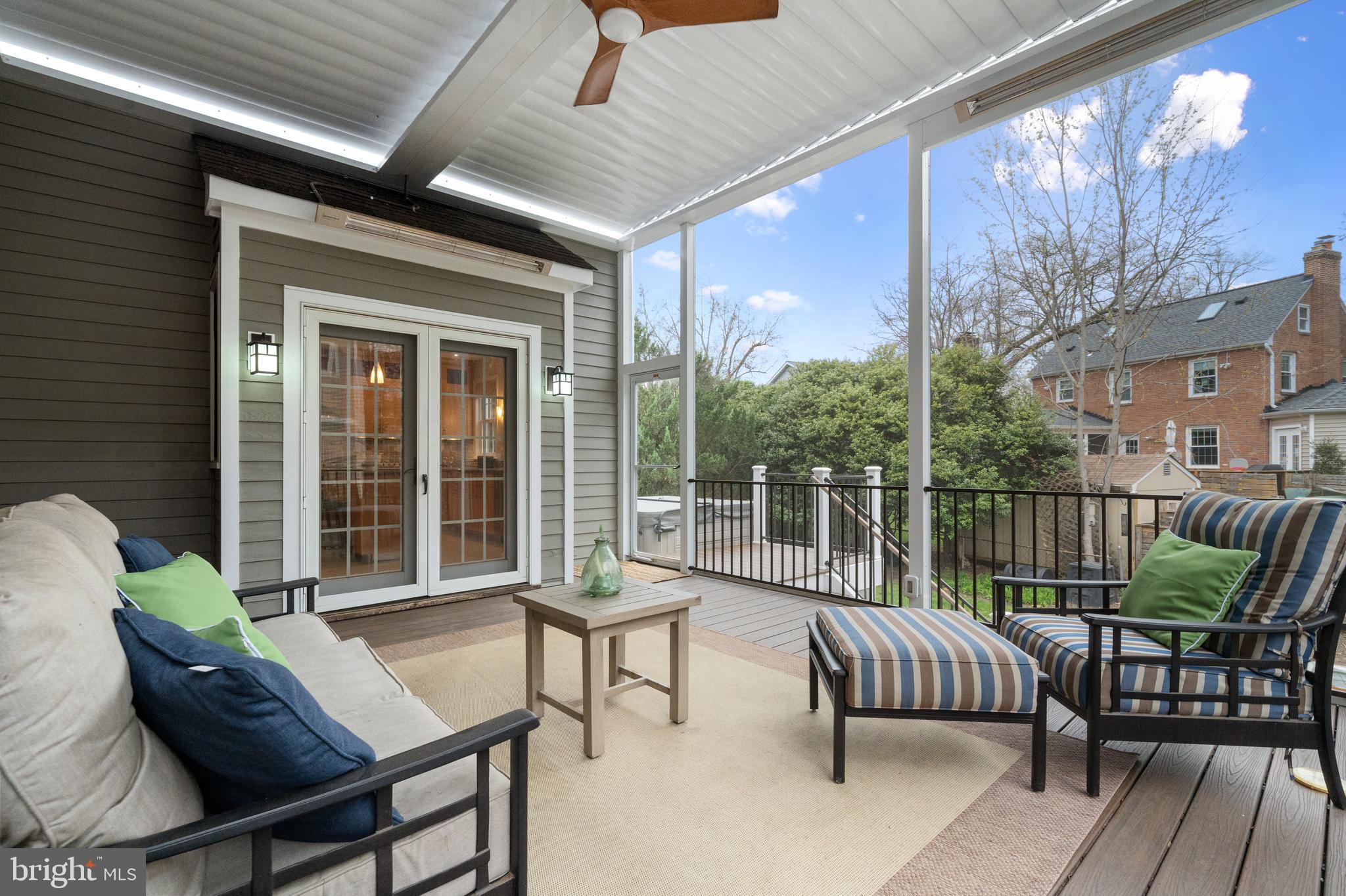 OVER LEE KNOLLS - Residential